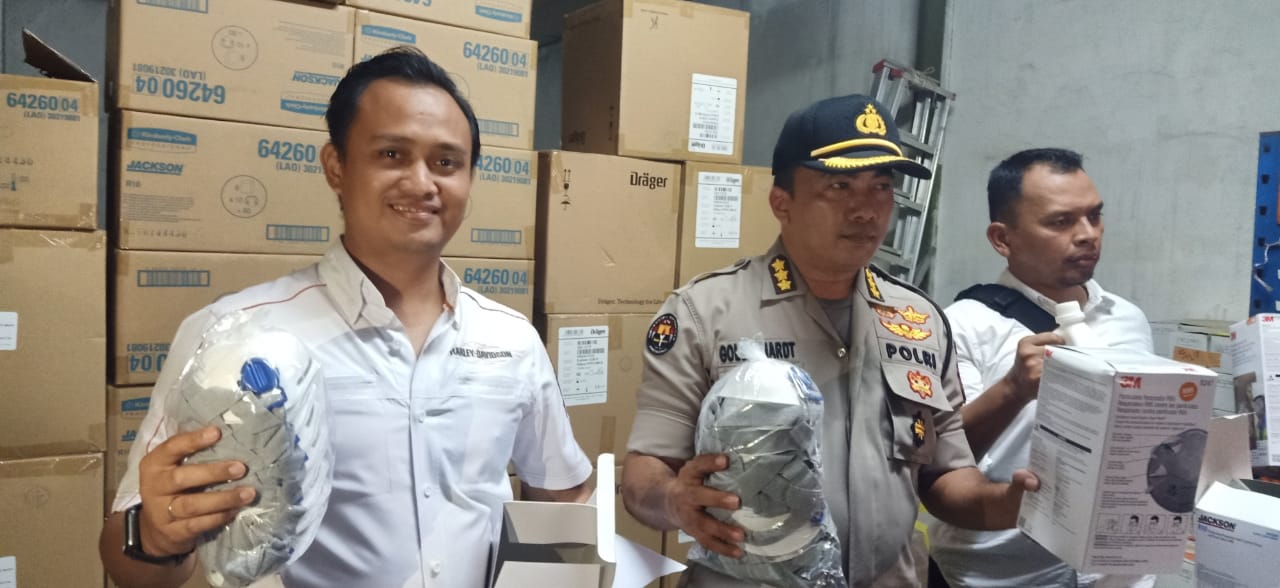 Bongkar Penimbunan Masker Dan Handsanitizer Polda Kepri Tuai