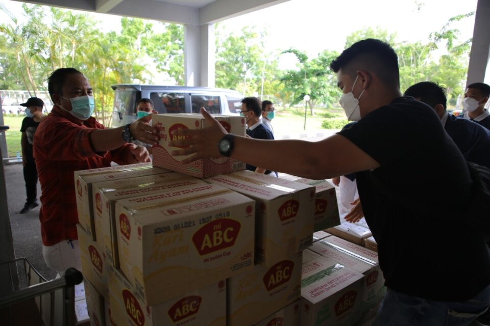 Yayasan Buddha Tzu Chi Batam Kembali Berikan Bantuan Makanan bagi Pasien Covid-19. (hms)