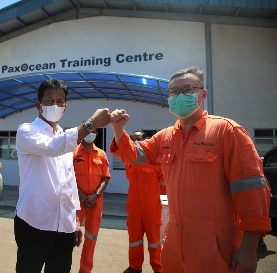 Kepala BP Batam/Walikota Batam, Muhmmad Rudi bersama Director Yard PaxOcean, Jerome Chew. (hms)