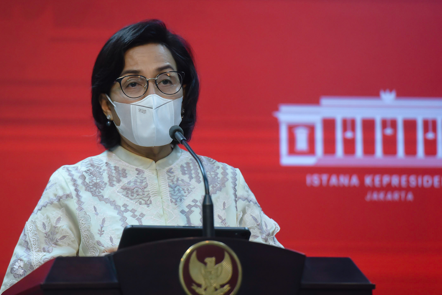 Menkeu Sri Mulyani memberikan keterangan pers usai mengikuti SKP, di Kantor Presiden, Jakarta, Senin (17/11/2021) sore. (Foto: Humas Setkab/Agung)