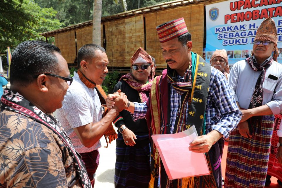 Apresiasi Kepemimpinan, Muhammad Rudi Dinobatkan sebagai Keluarga Besar Flores. (hms)