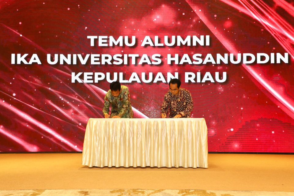 BP Batam menandatangani MoU dengan Universitas Hasanuddin dalam bidang pengembangan SDM untuk industri maritim dan pemberdayaan nelayan. (hms)