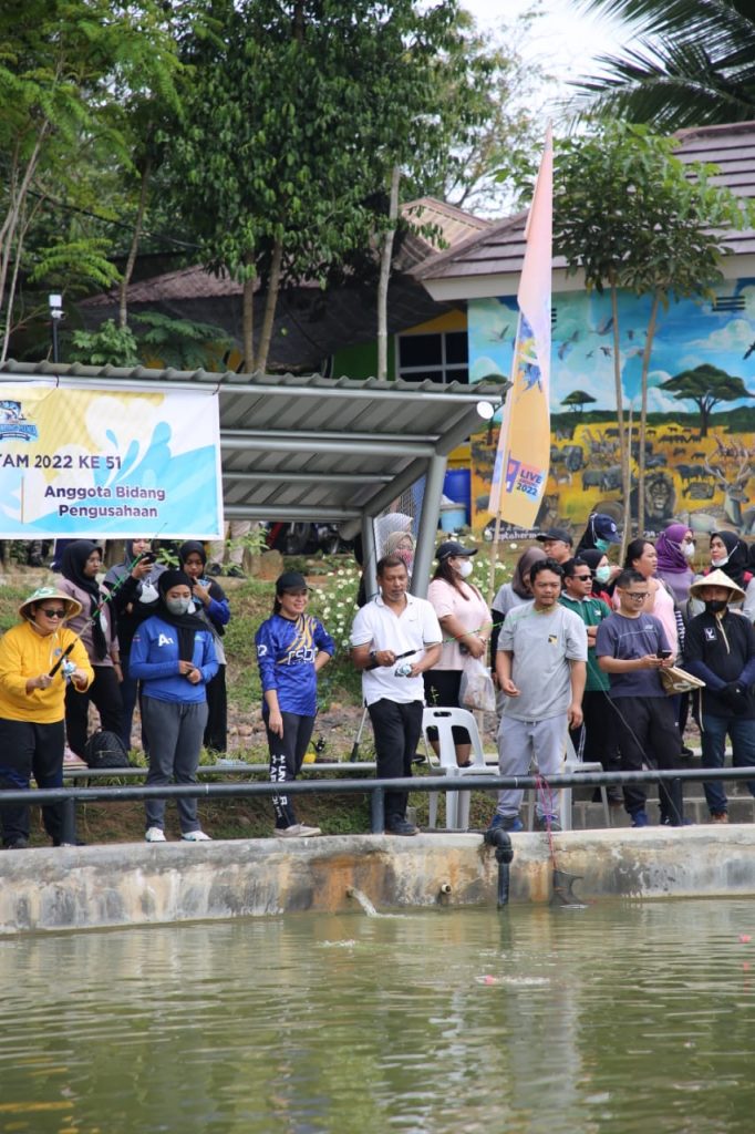 Hari Bakti ke 51, BP Batam Mancing Mania di Taman Rusa. (hms)
