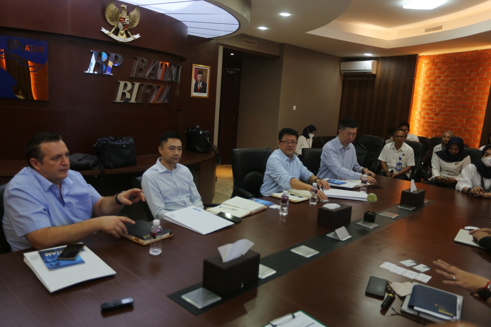 Badan Pengusahaan Batam (BP Batam) kembali menerima kunjungan dari perusahaan asal Hong Kong, Ngai Hing Engineering Plastic Materials, Selasa (4/4/2023). (hms)