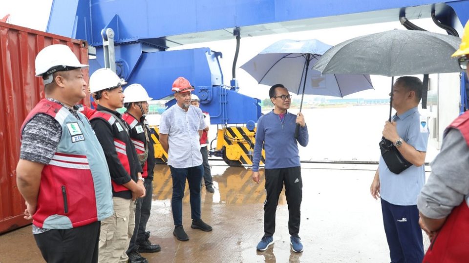 Dewan Pengawas BP Batam Tinjau Perkembangan Pelabuhan Batu Ampar, Pantau Kesiapan Penyesuaian Tarif Bongkar Muat (Foto : hms)