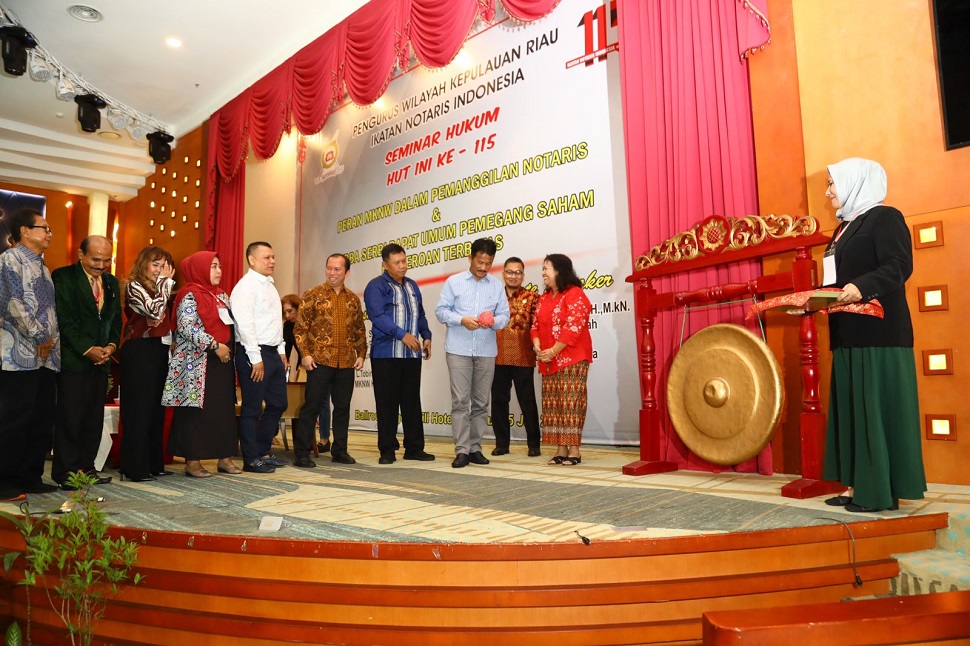 Kepala BP Batam, Muhammad Rudi, menghadiri perayaan Hari Ulang Tahun (HUT) Ikatan Notaris Indonesia (INI) ke-115 (foto : hms)