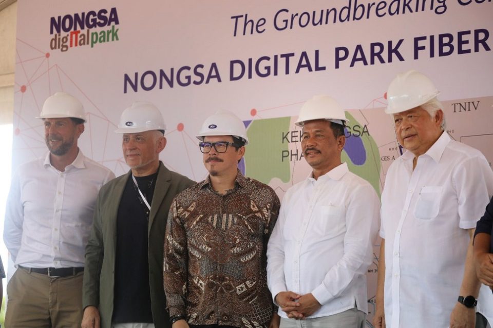 Kepala BP Batam, Muhammad Rudi saat menghadiri Ground Breaking Fiber Optic di KEK NDP (Foto : hms)