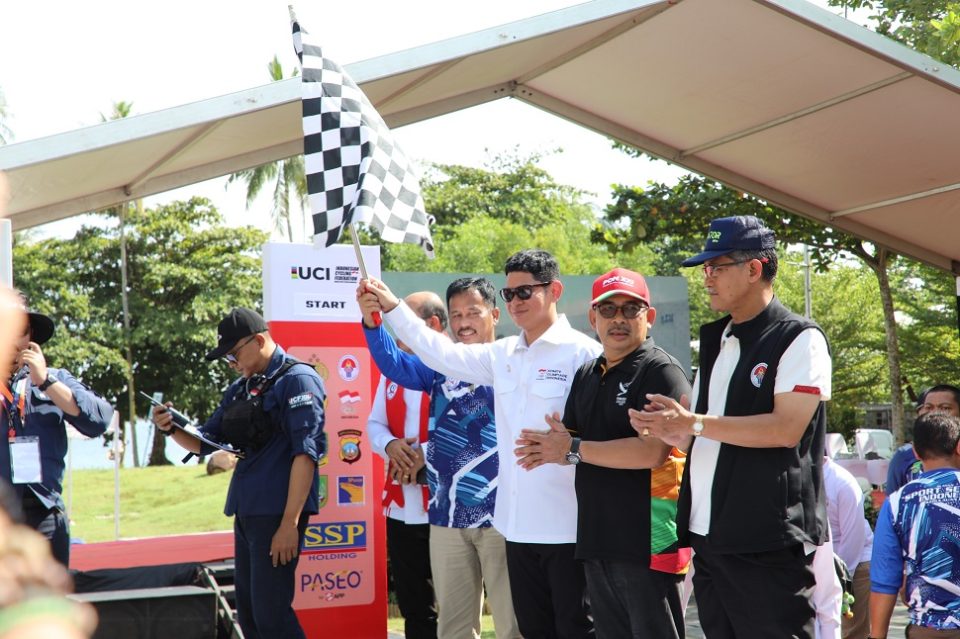 Muhammad Rudi resmi membuka dan menyambut Kejurnas Road Race and Mountain Bike 2024 (foto : hms)