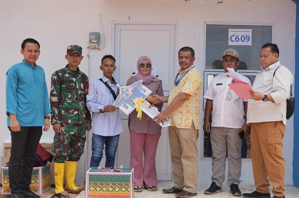 PSN Rempang Eco City ke rumah baru di Tanjung Banun (foto : hms)