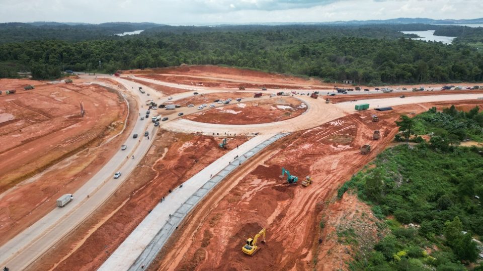 Pembangunan Bundaran Punggur (Foto : hms)