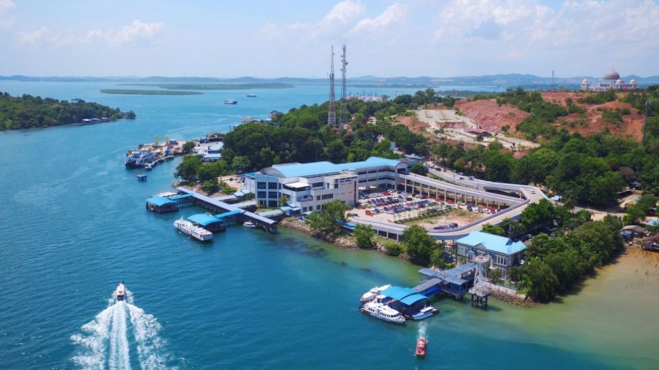 Terminal Ferry Domestik Sekupang (foto : hms)