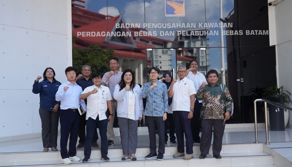 Rapat Monitoring and Evaluation bersama Economic Development Cooperation Fund (foto : hms)