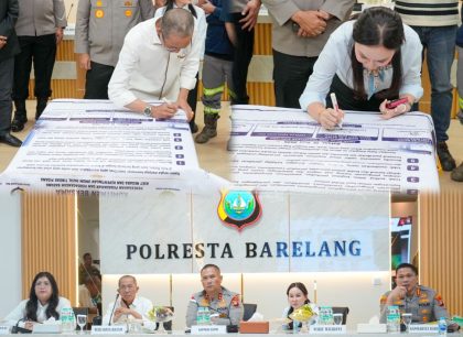 Penandatanganan Pakta Integritas Pencegahan Penadahan dan Perdagangan Barang Hasil Tindak Pidana (foto : hms)