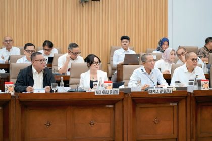 Kepala BP Batam, Amsakar Achmad dan Wakil Kepala BP Batam, Li Claudia (foto : hms)