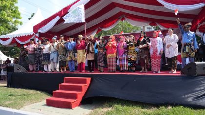 Pawai Pembangunan yang digelar di Kota Batam (foto : hms)