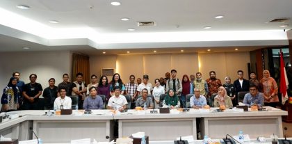 Silaturahmi dan komunikasi dengan para pemimpin redaksi serta insan media di Batam (foto : hms)