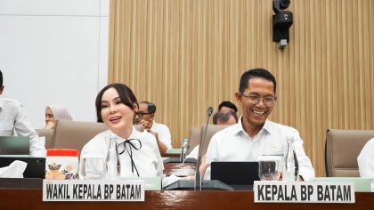 Kepala BP Batam, Amsakar Achmad dan Wakil Kepala BP Batam, Li Claudia Chandra (foto : hms)